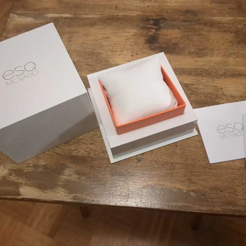 BRAND NEW RARE MOVADO ESQ WHITE WATCH GIFT BOX